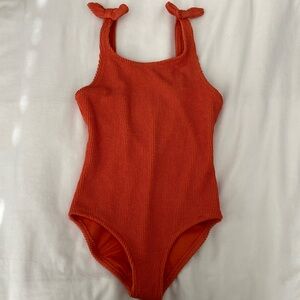 Cat & Jack girls one piece swimsuit. Size M 7/8